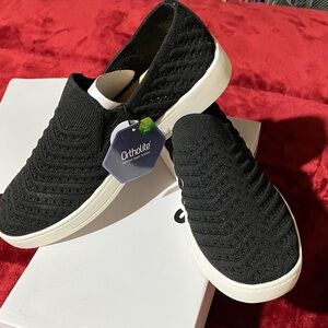 Sonoma Black Knit Slip-On Sneakers with White Sole